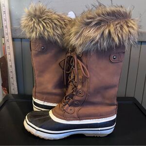 Portland Cairo 3M Insulated Faux Fur Trim Water Resistant Boots 7.5